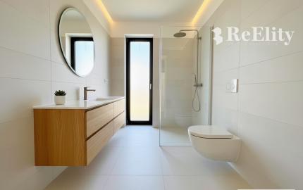 NOVOSTAVBA 4-izbový bungalov,  969 m2, Príbovce