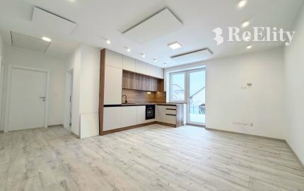 Zrekonštruovaný rodinný dom, 547 m² – Martin, Podháj