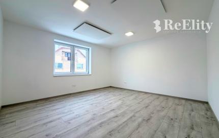 Zrekonštruovaný rodinný dom, 547 m² – Martin, Podháj