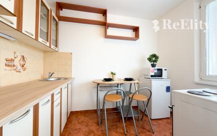 REZERVOVANÝ! Zariadený 1 izbový byt, 27 m2, Martin - Ľadoveň