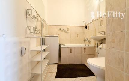 REZERVOVANÝ! Zariadený 1 izbový byt, 27 m2, Martin - Ľadoveň