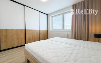 Na prenájom: Moderný 2-izbový byt s parkovacím miestom – Martin, Priekopa