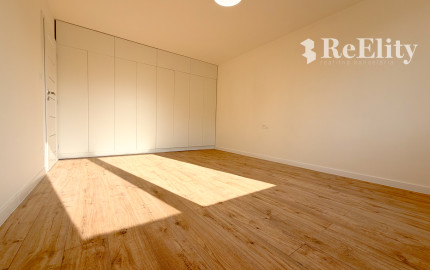 Nadštandardný 3-izbový byt po kompletnej rekonštrukcii (85 m²) s veľkým balkónom