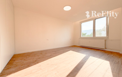 Nadštandardný 3-izbový byt po kompletnej rekonštrukcii (85 m²) s veľkým balkónom
