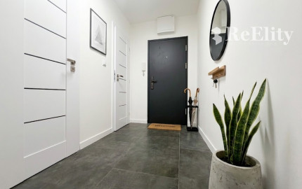 Nadštandardný 3-izbový byt po kompletnej rekonštrukcii (85 m²) s veľkým balkónom