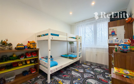 Kompletne zariadený 3-izbový byt s balkónom – Martin, Záturčie