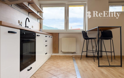 ZNÍŹENÁ CENA 3-izbový byt so záhradou, altánkom a garážou vo Vrútkach