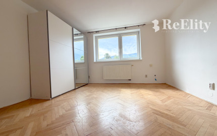 ZNÍŹENÁ CENA 3-izbový byt so záhradou, altánkom a garážou vo Vrútkach