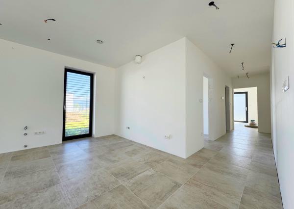 NOVOSTAVBA 4-izbový bungalov,  969 m2, Príbovce