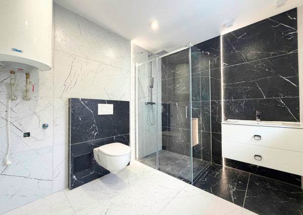 Zrekonštruovaný rodinný dom, 547 m² – Martin, Podháj