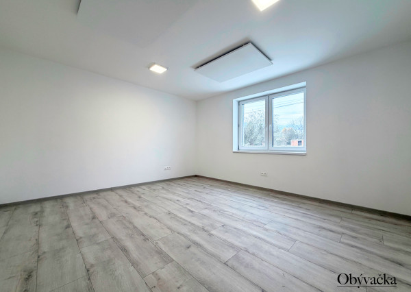 Zrekonštruovaný rodinný dom, 547 m² – Martin, Podháj