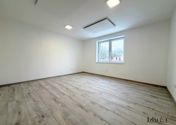 Zrekonštruovaný rodinný dom, 547 m² – Martin, Podháj