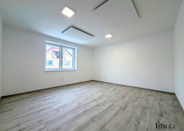 Zrekonštruovaný rodinný dom, 547 m² – Martin, Podháj