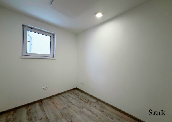 Zrekonštruovaný rodinný dom, 547 m² – Martin, Podháj