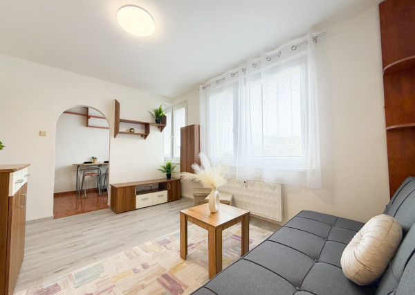 REZERVOVANÝ! Zariadený 1 izbový byt, 27 m2, Martin - Ľadoveň