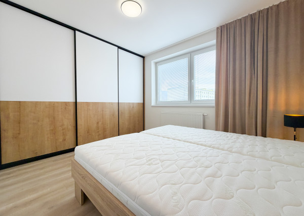 Na prenájom: Moderný 2-izbový byt s parkovacím miestom – Martin, Priekopa