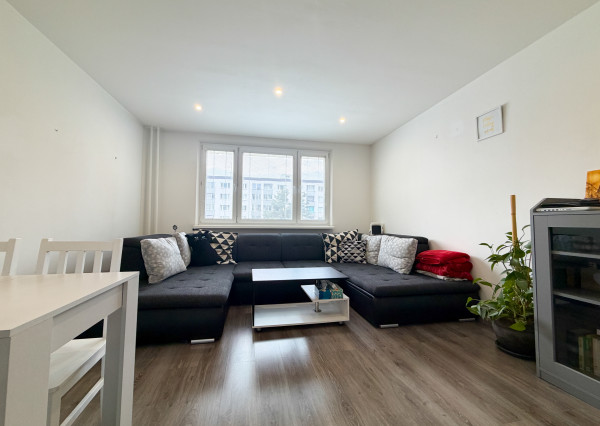 Kompletne zariadený 3-izbový byt s balkónom – Martin, Záturčie