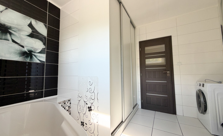 4-izbový bungalov s veľkým pozemkom a nádhernými výhľadmi – Necpaly - fotografia 16