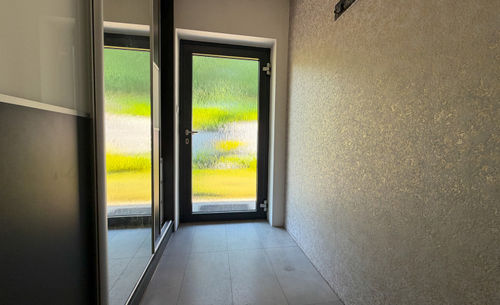 4-izbový bungalov s veľkým pozemkom a nádhernými výhľadmi – Necpaly - fotografia 17