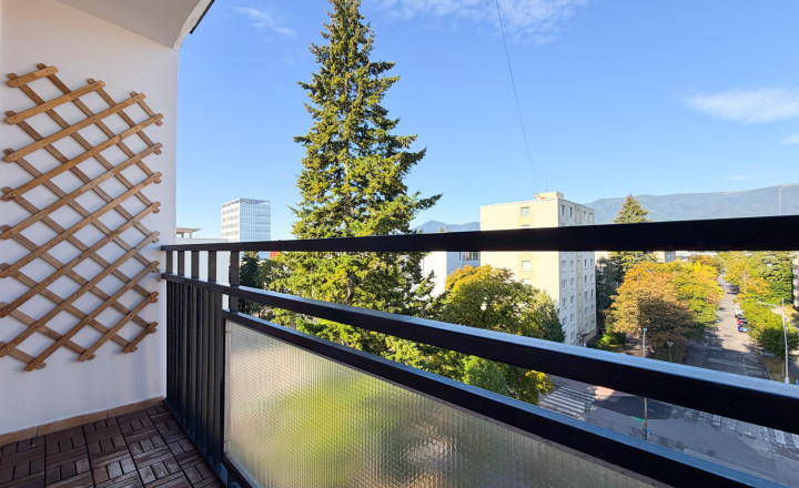 *REZERVOVANÉ* Luxusný 4-izbový byt po kompletnej rekonštrukcii v priamom centre Martina - fotografia 12