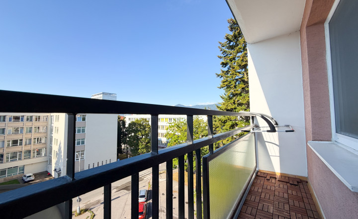 *REZERVOVANÉ* Luxusný 4-izbový byt po kompletnej rekonštrukcii v priamom centre Martina - fotografia 13