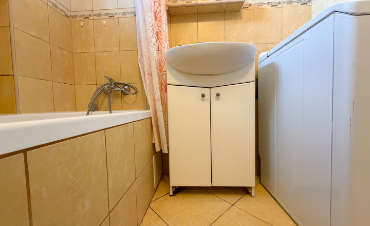 ZNÍŹENÁ CENA 3-izbový byt so záhradou, altánkom a garážou vo Vrútkach - fotografia 7