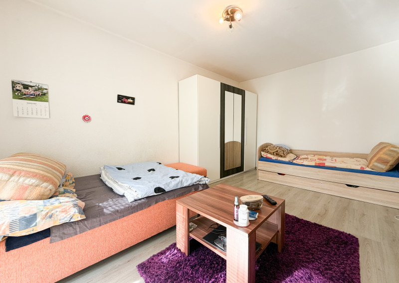 *REZERVOVANÝ* VEĽKOMETRÁŽNY 1-IZBOVÝ BYT S LOGGIOU V MARTINE – PODHÁJ | 42,66 m²