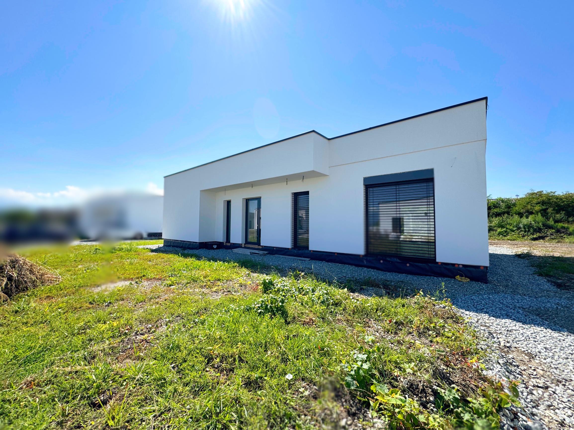 NOVOSTAVBA 4-izbový bungalov,  969 m2, Príbovce